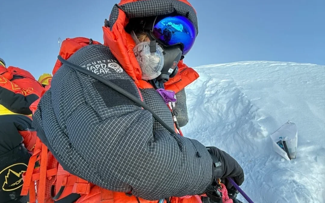 How Altitude Member Agnes Trained for — and Summited — Manaslu (8,163 m)